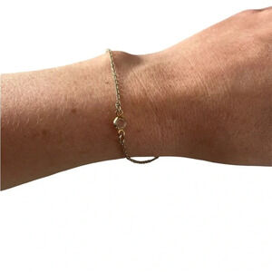 Avon Delicate Silver Tone Chain Bracelet Minimalist Vintage Jewelry